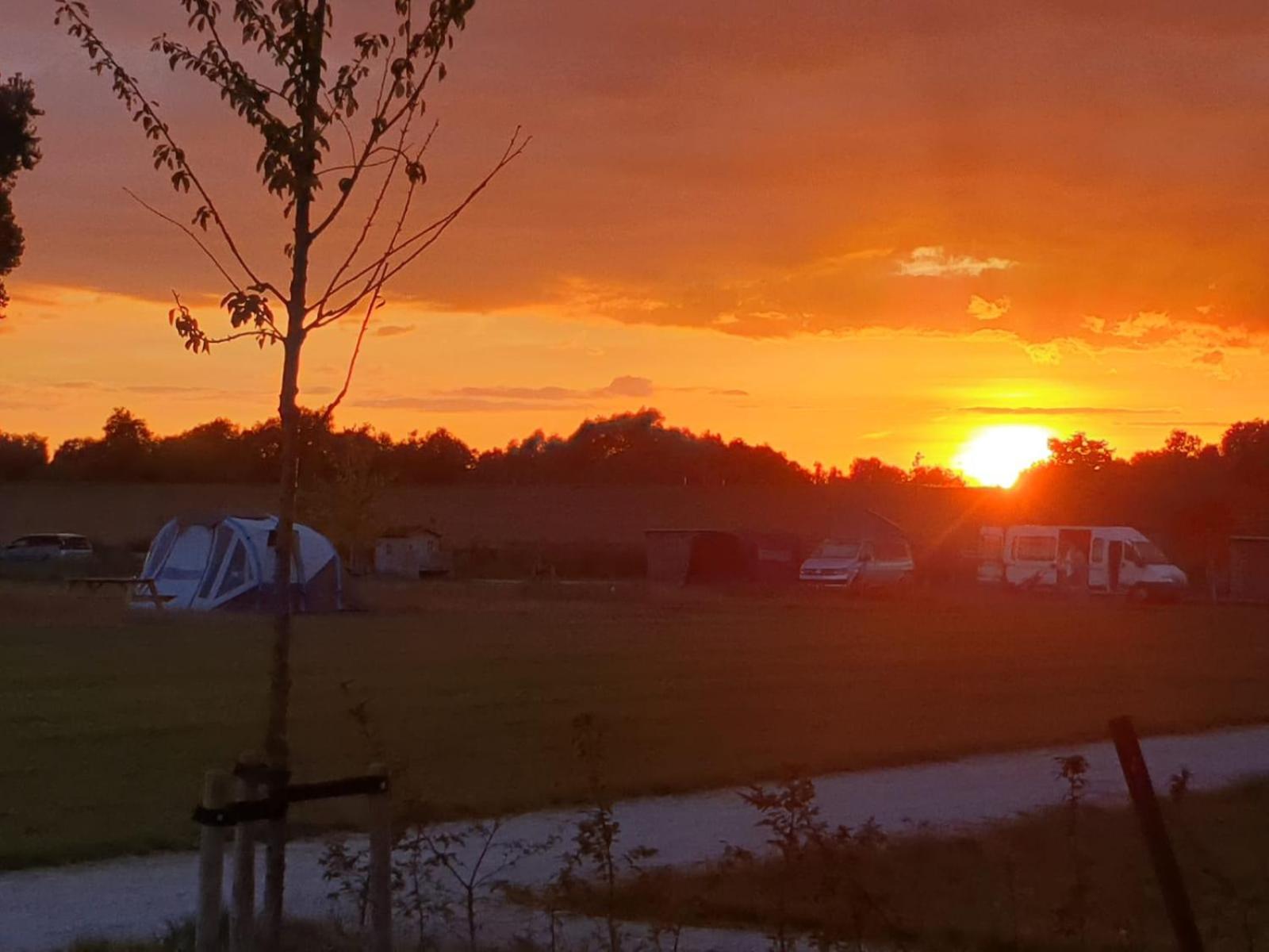 De Hazelaarshof Luxe Glampingtent Bij Natuurgebied De Millingerwaard Kekerdom Εξωτερικό φωτογραφία